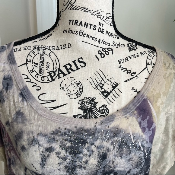 Mandee Short Sleeve Animal Print Rhinestone Sheer Top Cream & Gray Sz L - Picture 3 of 14